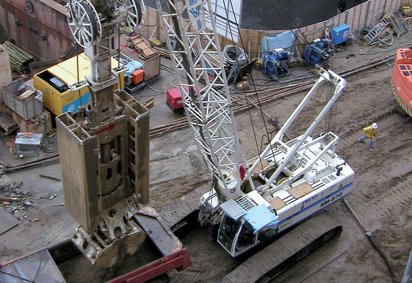 1983 Crane lifting frame